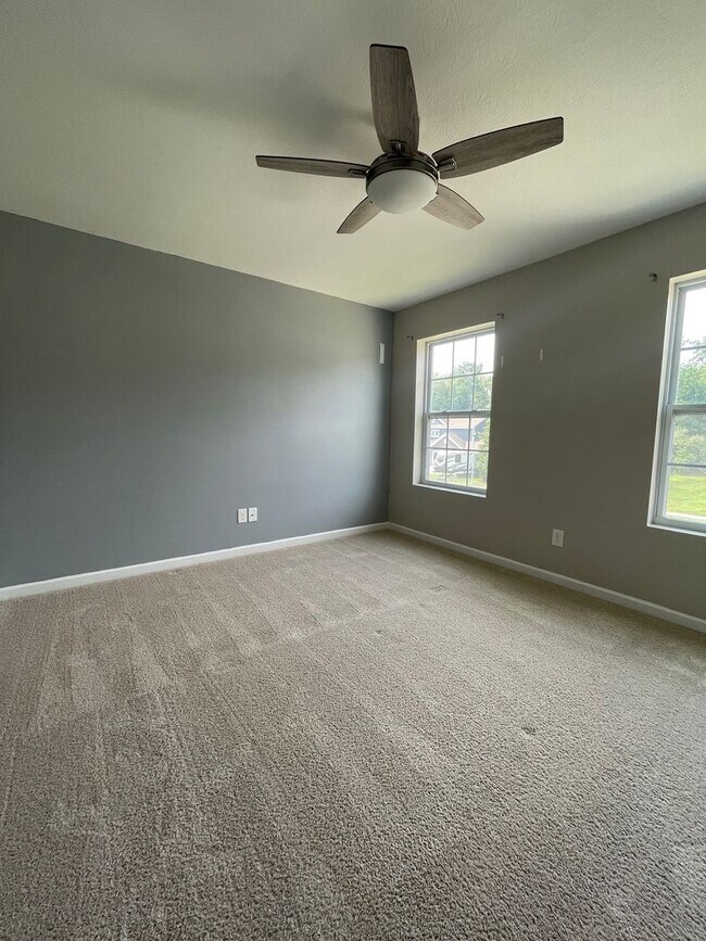 Building Photo - Three Bedroom Home in Kalamazoo