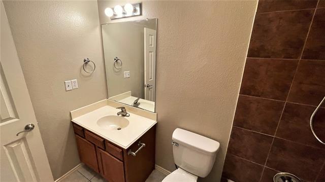 Building Photo - 1203 Reseda Dr