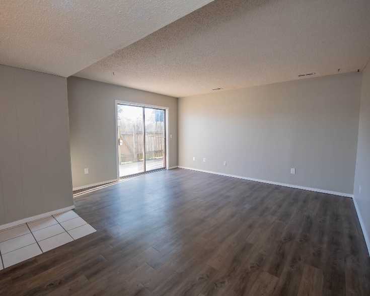 Building Photo - 2054 Garland Ave