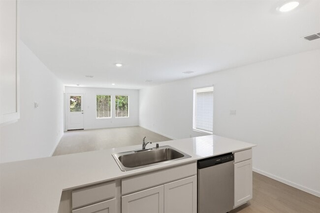Building Photo - 3040 Campeiro Ave
