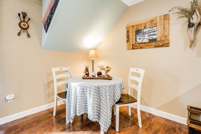 Building Photo - Cozy & Fully-Furnished West Asheville 2-Bedroom (Utilities Included)