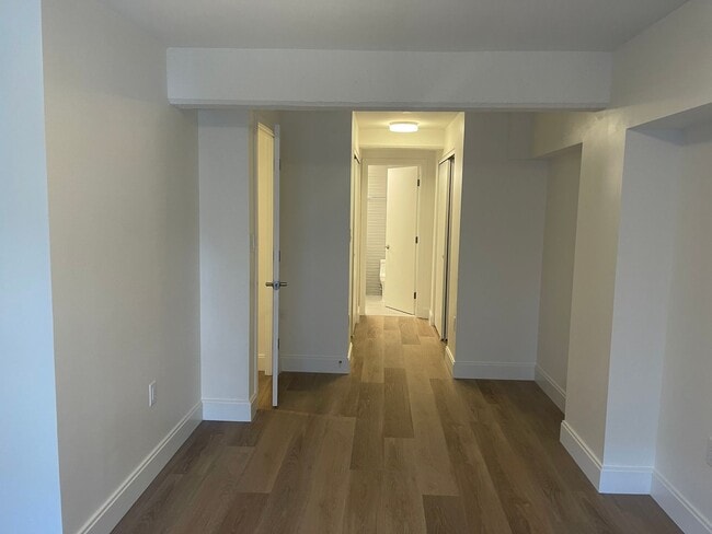 Building Photo - LUXURY 2 BED 2.5 BATH DUPLEX, All New , Laundry in Unit Garage Pool,. NO fee
