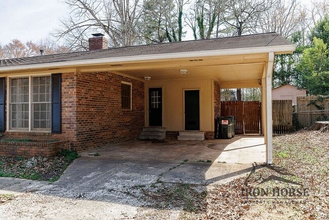 Building Photo - 190 Brentwood Dr