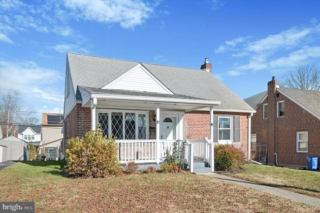 Building Photo - 421 Lawrence Rd