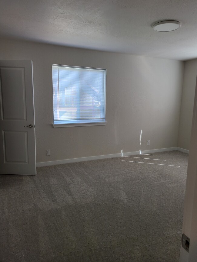 Building Photo - 225 Talent Ave