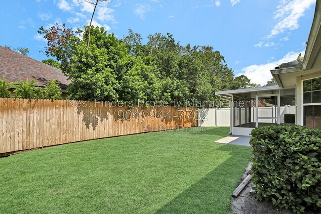 Building Photo - 1819 Branch Vine Dr W