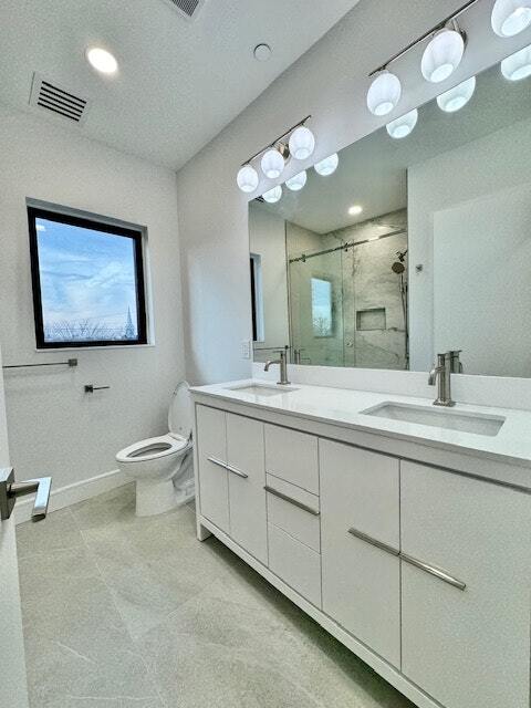 Building Photo - 85 W High St