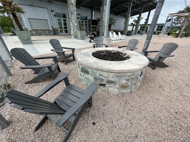 Building Photo - 10542 Preserve Wy