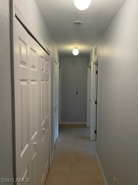 Building Photo - 1529 SW 15th Pl