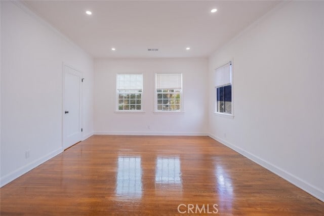 Building Photo - 418 N Hill Ave