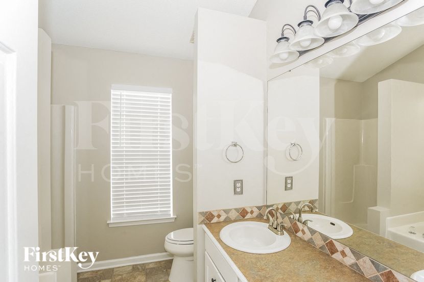 Building Photo - 4685 Falcon Chase Dr SW