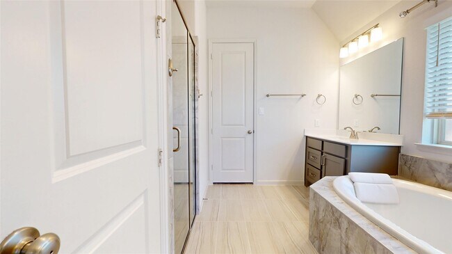 Building Photo - 29614 Mahogany View Ln