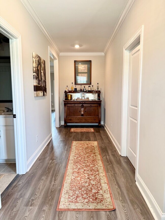 Building Photo - 504 Grey Oak Cir