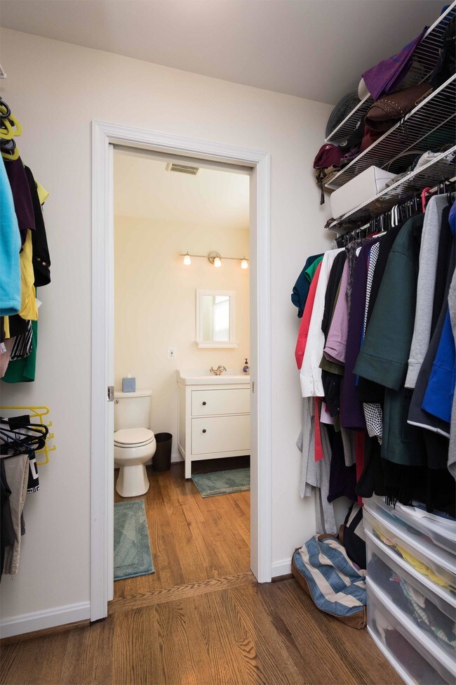 Building Photo - 4002 Spruell Dr