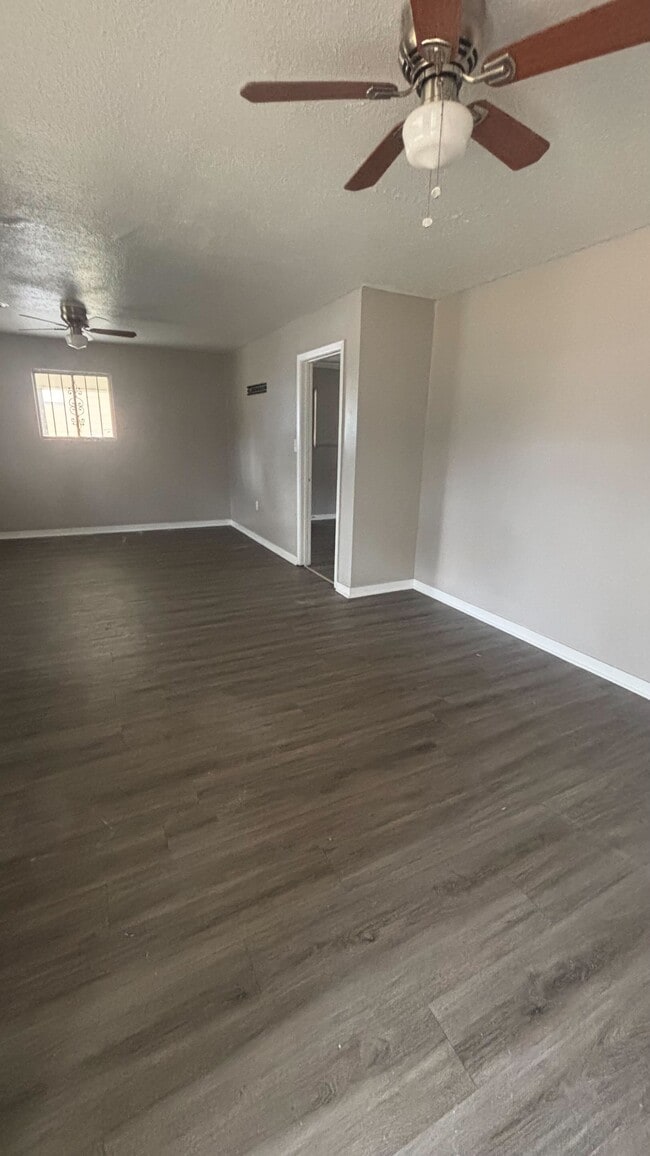 Building Photo - 147 Strafford St