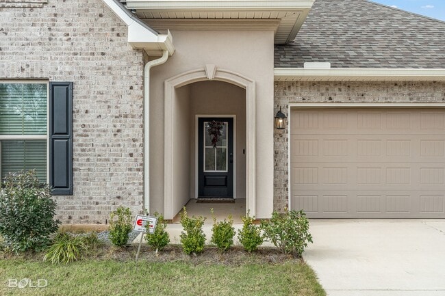 Building Photo - 315 Hummingbird Ln