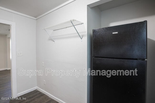 Building Photo - 3390 Stillman St