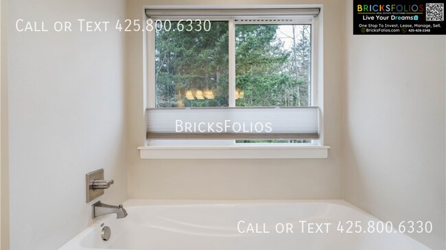 Building Photo - 13916 63rd Ave E