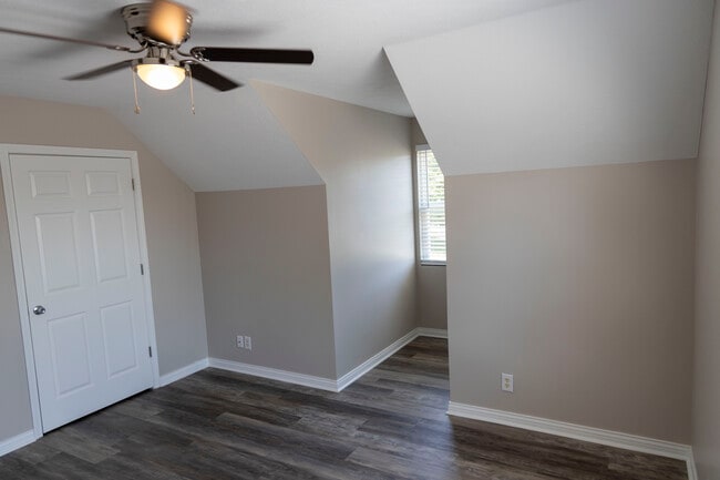 Building Photo - 10504 Pebblestone Cir