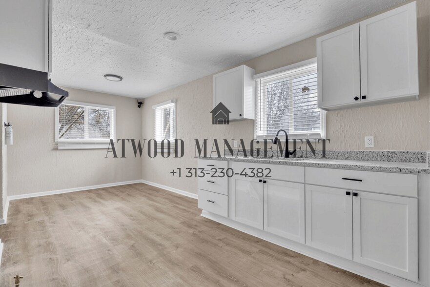 Building Photo - This beautifully updated 3-bedroom, 1-bath single-family home is ready for move-in!