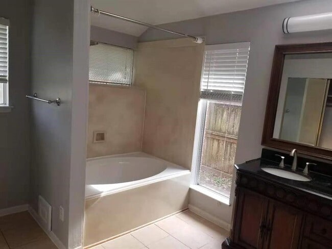 Building Photo - 3111 Lazy Brook Dr