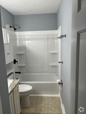 Building Photo - 85 Riverview Pl