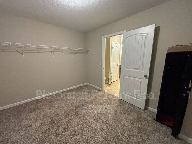 Building Photo - 159 Gregory Pl