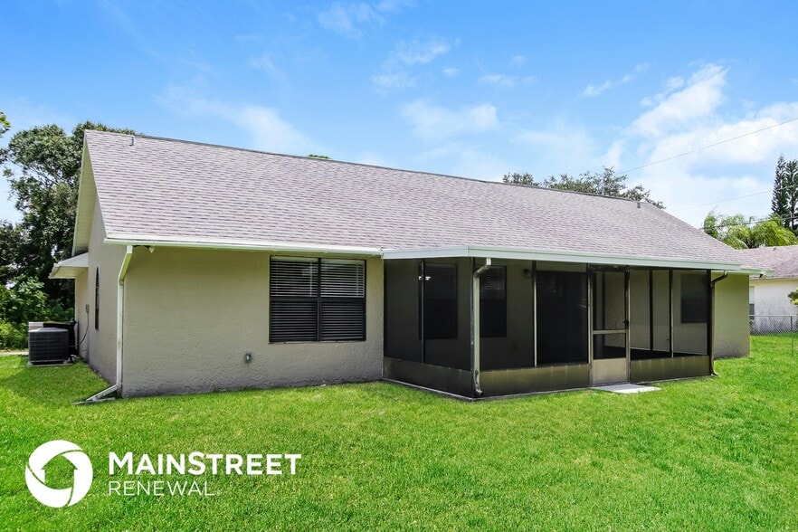 Building Photo - 1388 Tilberg Ave NW