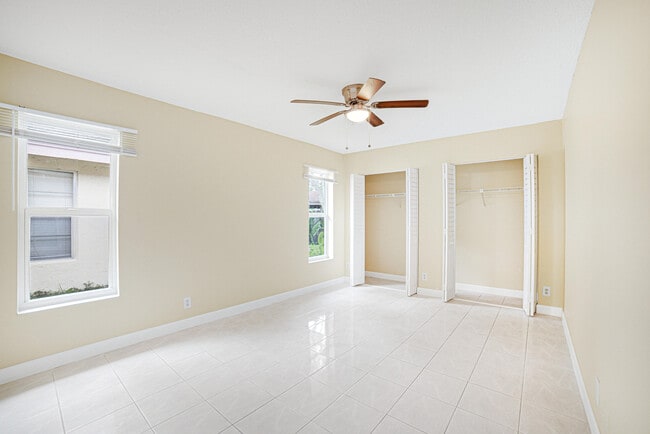 Building Photo - 3912 NW 110th Ave
