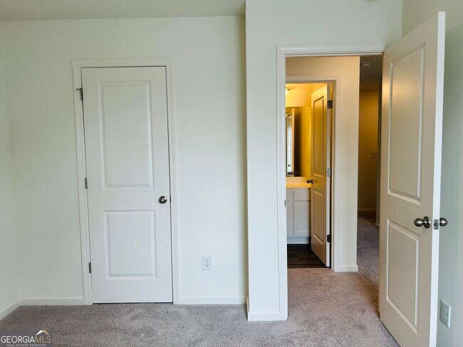 Building Photo - 307 Aldgate Wy