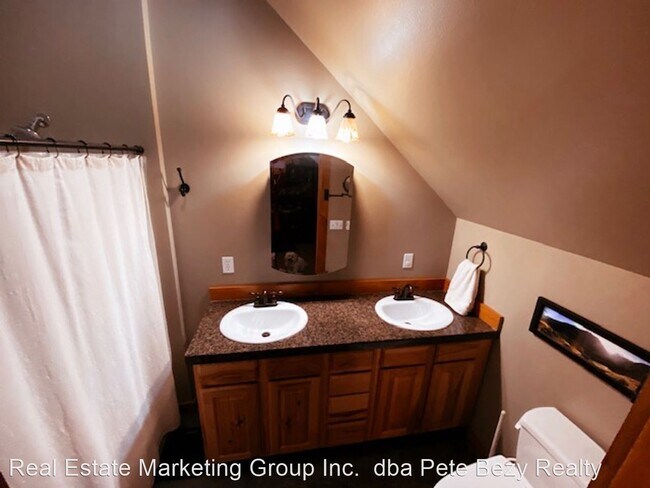 Building Photo - 4 br, 3 bath House - 382-60 Butts Rd