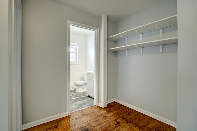 Building Photo - 1924 3rd Ave