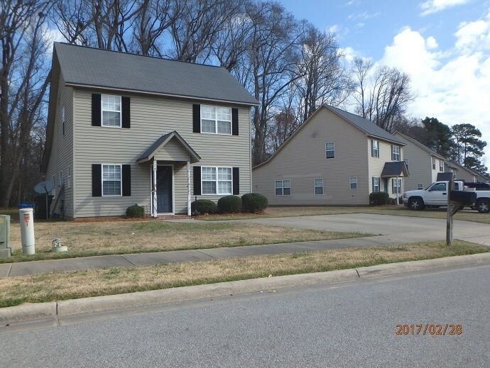 Building Photo - 106 Stratford Rd
