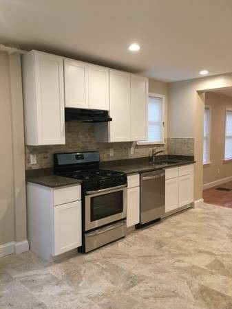 Building Photo - 2131 Dorchester Ave
