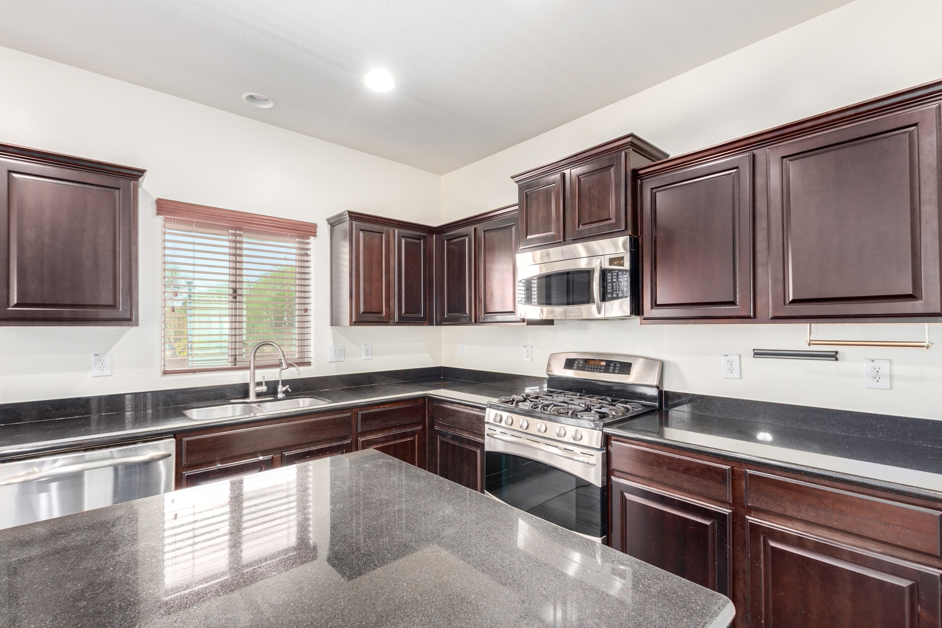 Building Photo - 16306 N 73rd Dr