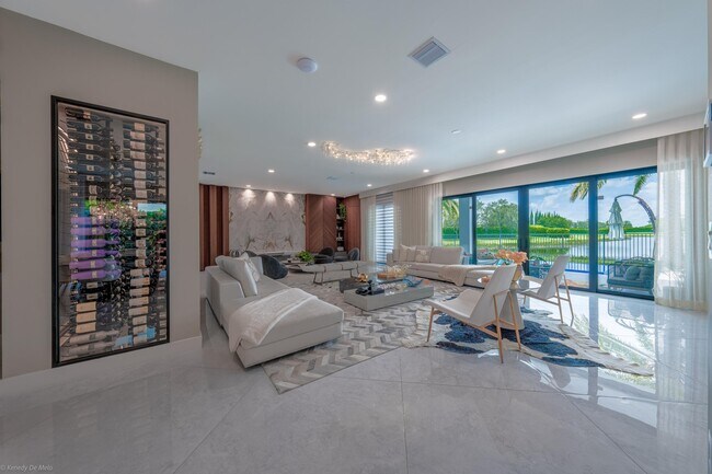 Building Photo - 17119 Aquavera Way