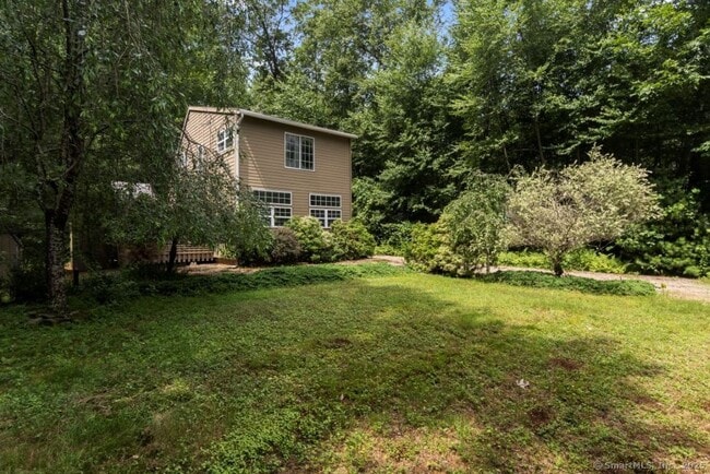 Building Photo - 145 Lakeside Dr