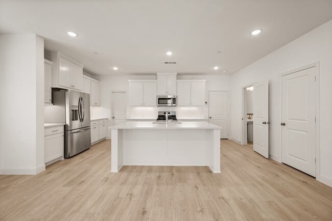 Building Photo - 8936 Magnet Dr