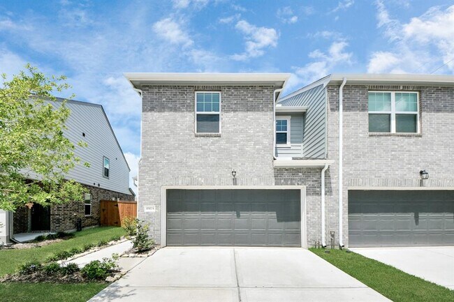 Building Photo - 10302 Florance Spring Dr