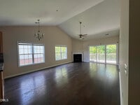 Building Photo - Room in Condo on Claret Ln