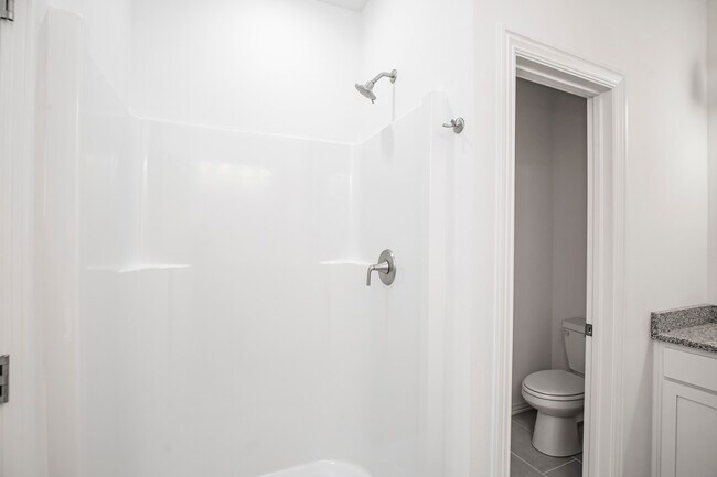 Building Photo - 4307 SW Bison St