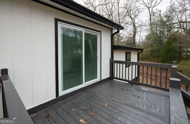 Building Photo - 7971 Roosterville Rd