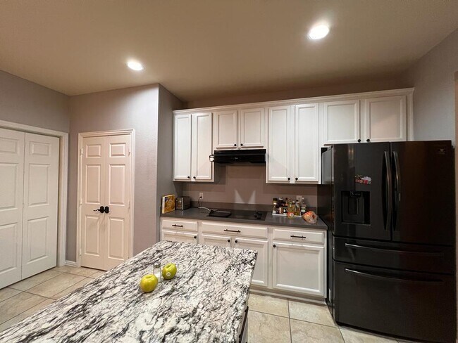 Building Photo - 3506 Nandina Dr