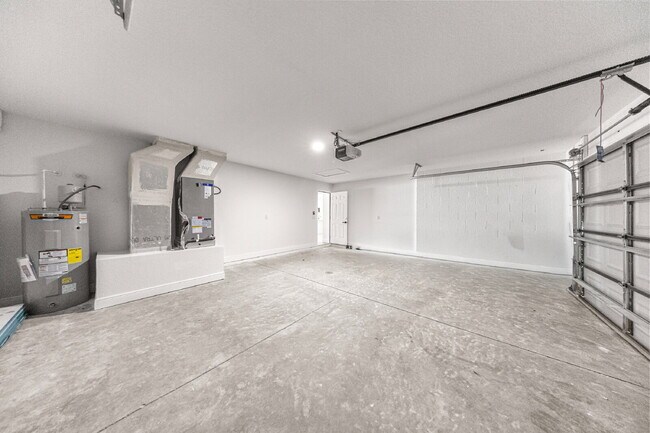 Building Photo - Beautiful New Home in Prime Summerfield Lo...