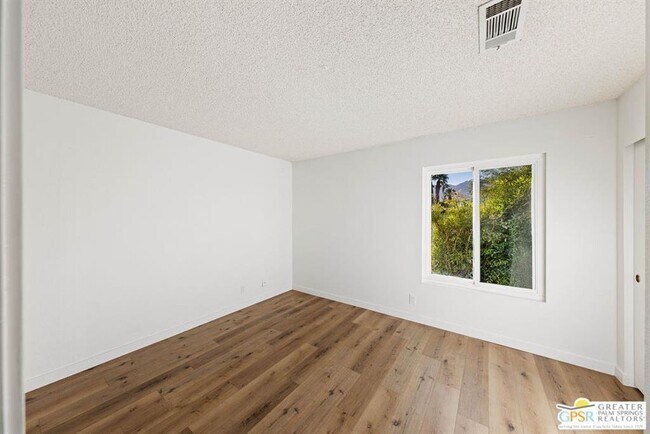 Building Photo - 45620 Mountain View Ave