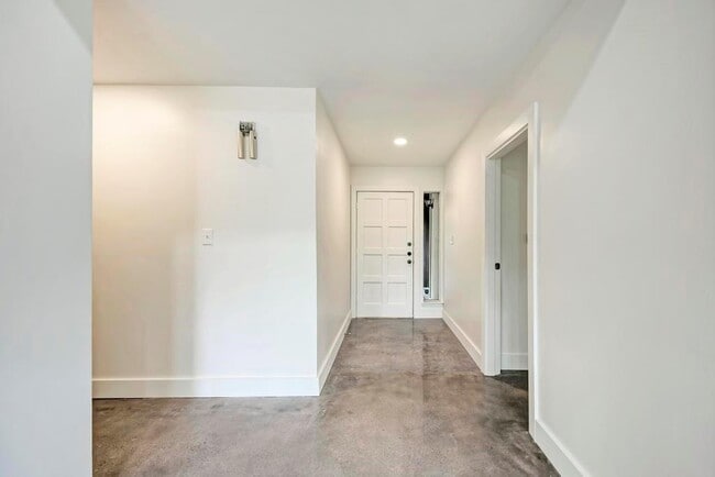 Building Photo - 6305 Forest Hills Dr