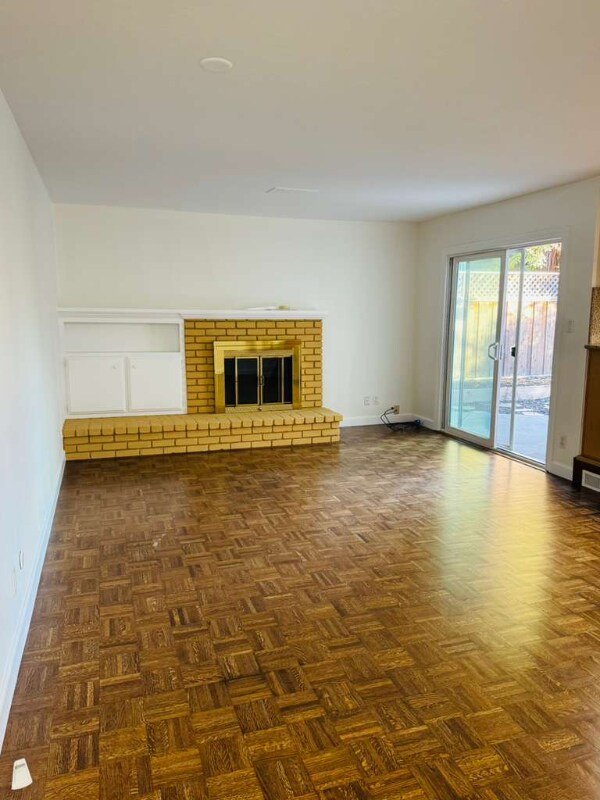 Building Photo - 42037 Via San Gabriel