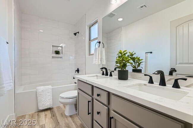 Building Photo - 5873 Skyfall Ct