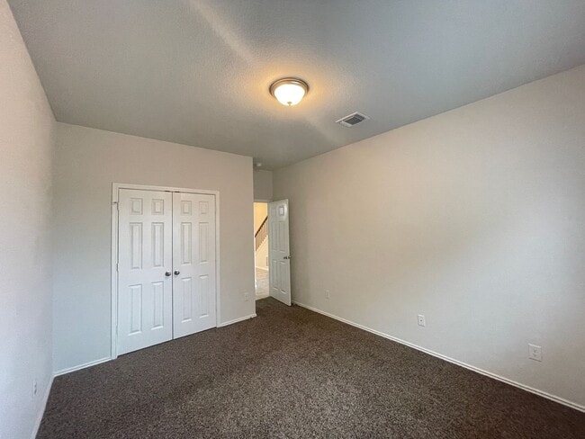 Building Photo - 1816 Cow House Ct