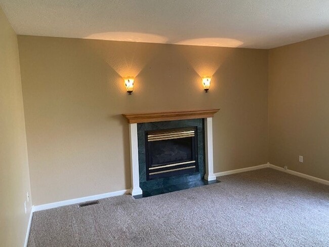 Building Photo - Fantastic 5 Bedroom Home in West Greeley